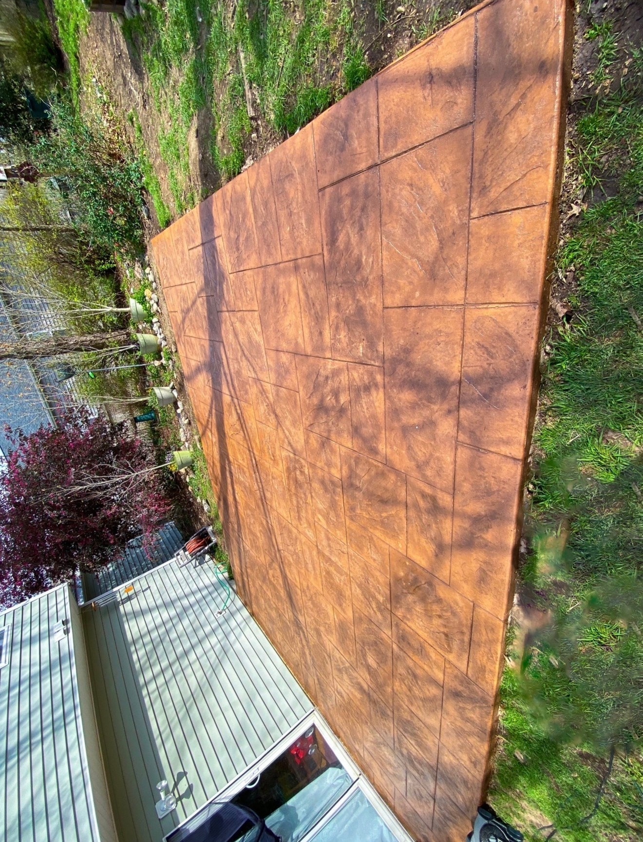 Outdoor living fire pit area